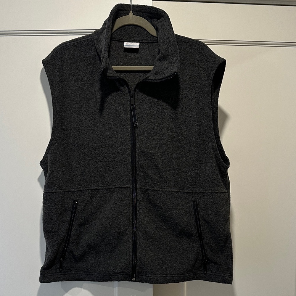 Men’s Columbia Charocoal Gray Full-Zip Lightweight Fleece Vest